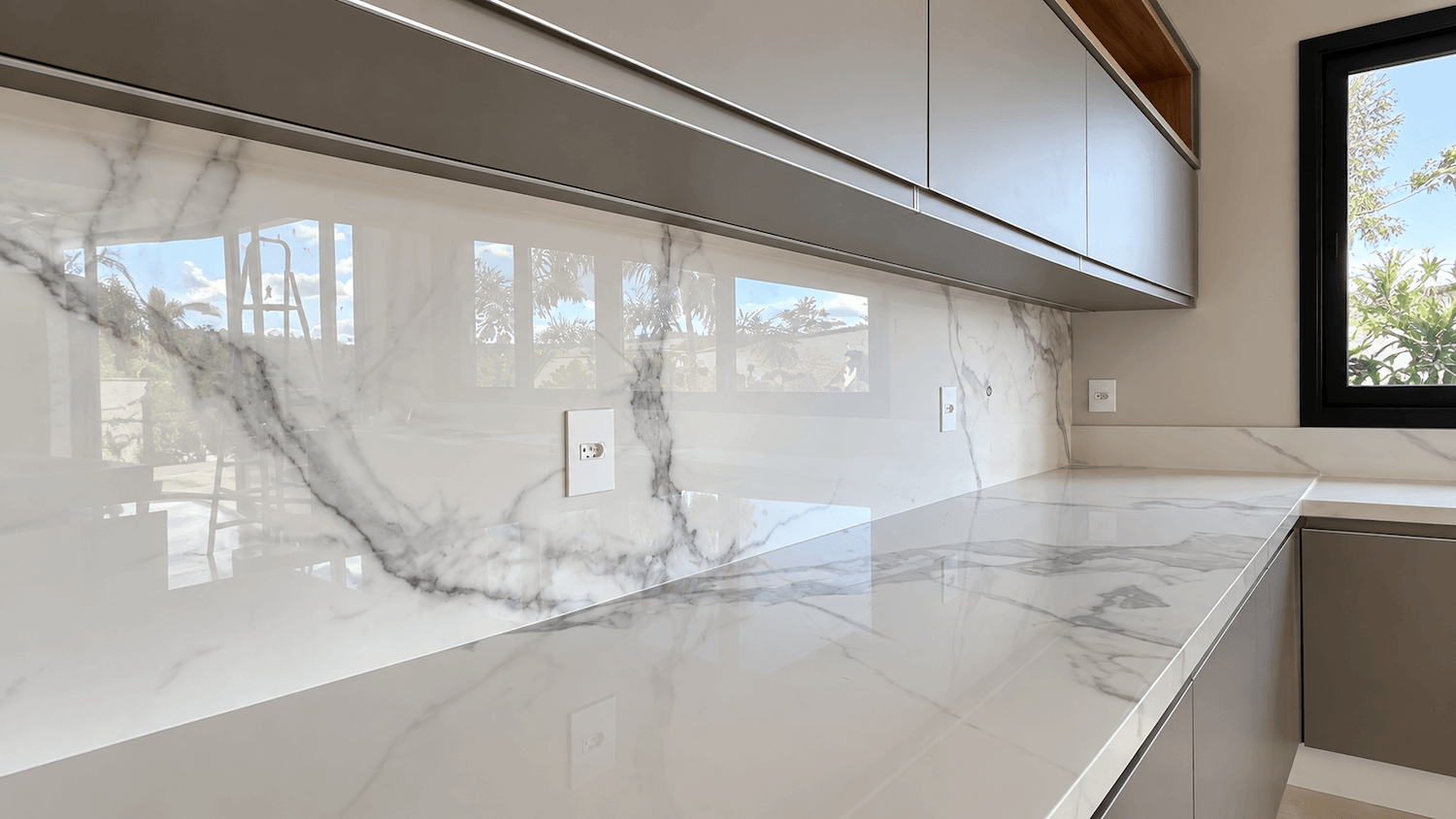 American Quartz Oli Home Calacatta White